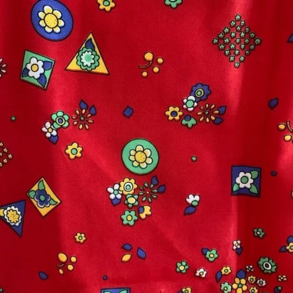 Small Square Patterned Scarf Red - Picture 3 of 4